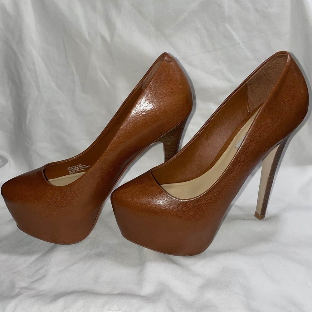 Steve Madden Brown Pump Heels
